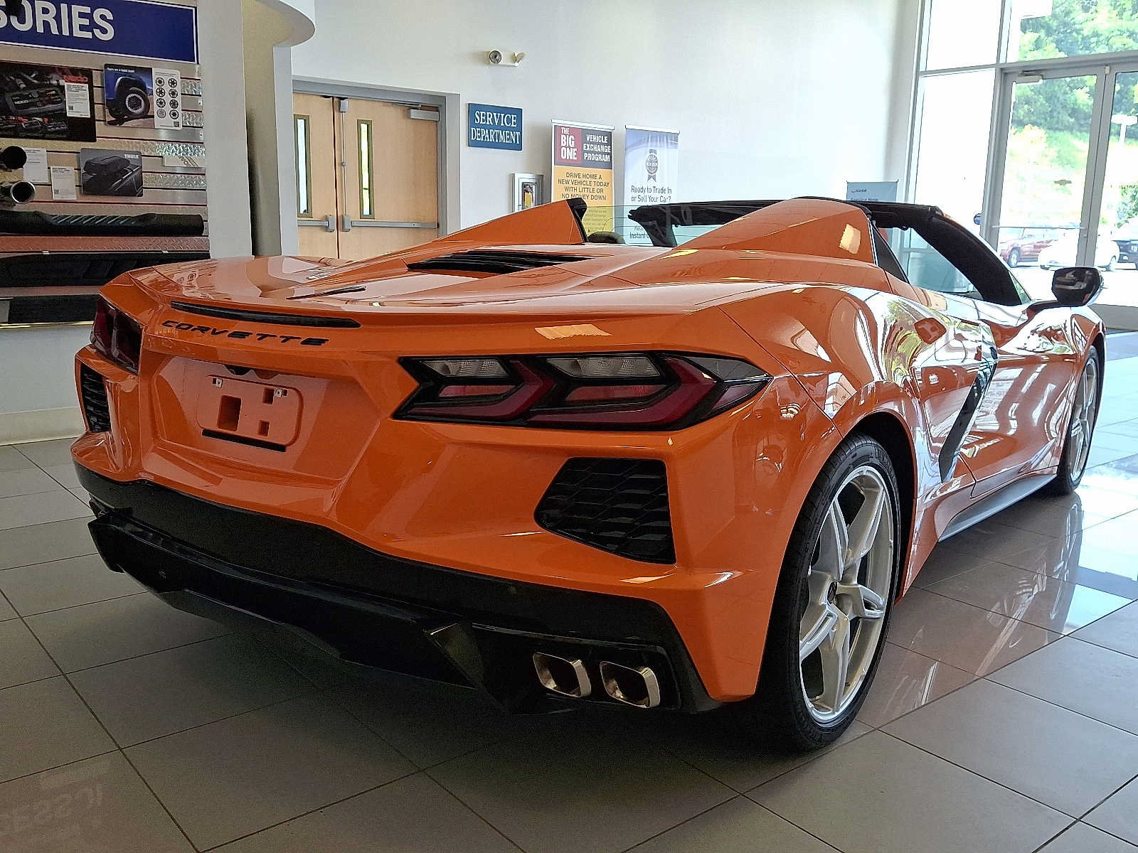 Used 2022 Chevrolet Corvette Stingray Convertible w/ 1LT RWD image 6