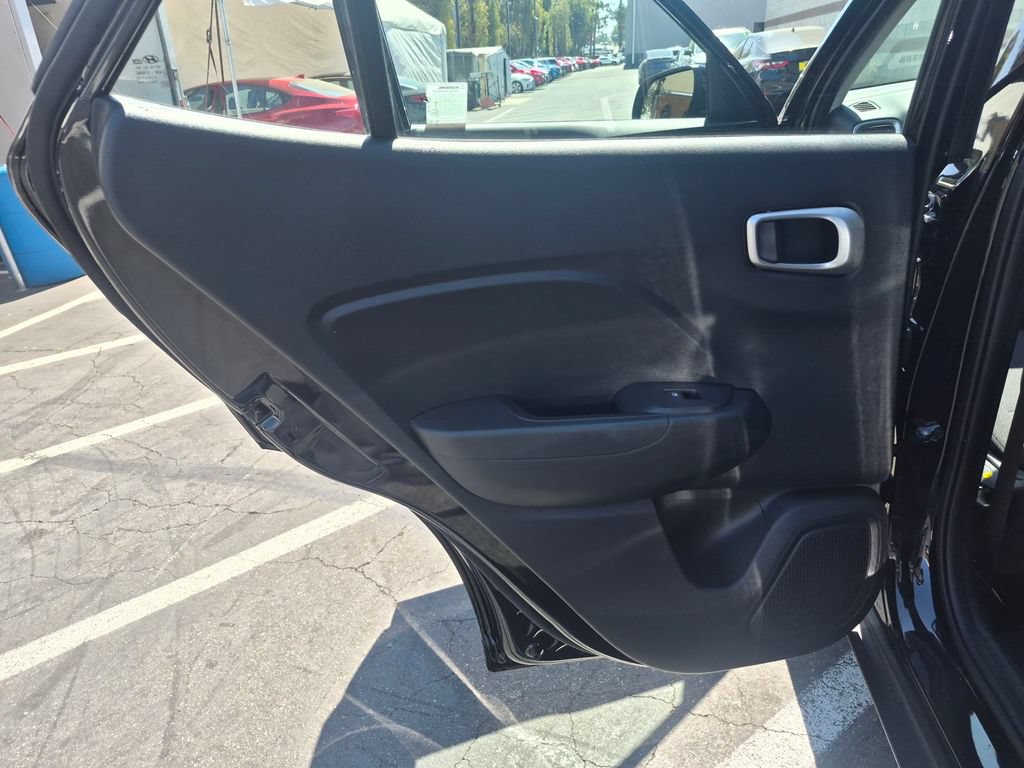 Used 2026 Hyundai Venue SE FWD image 21