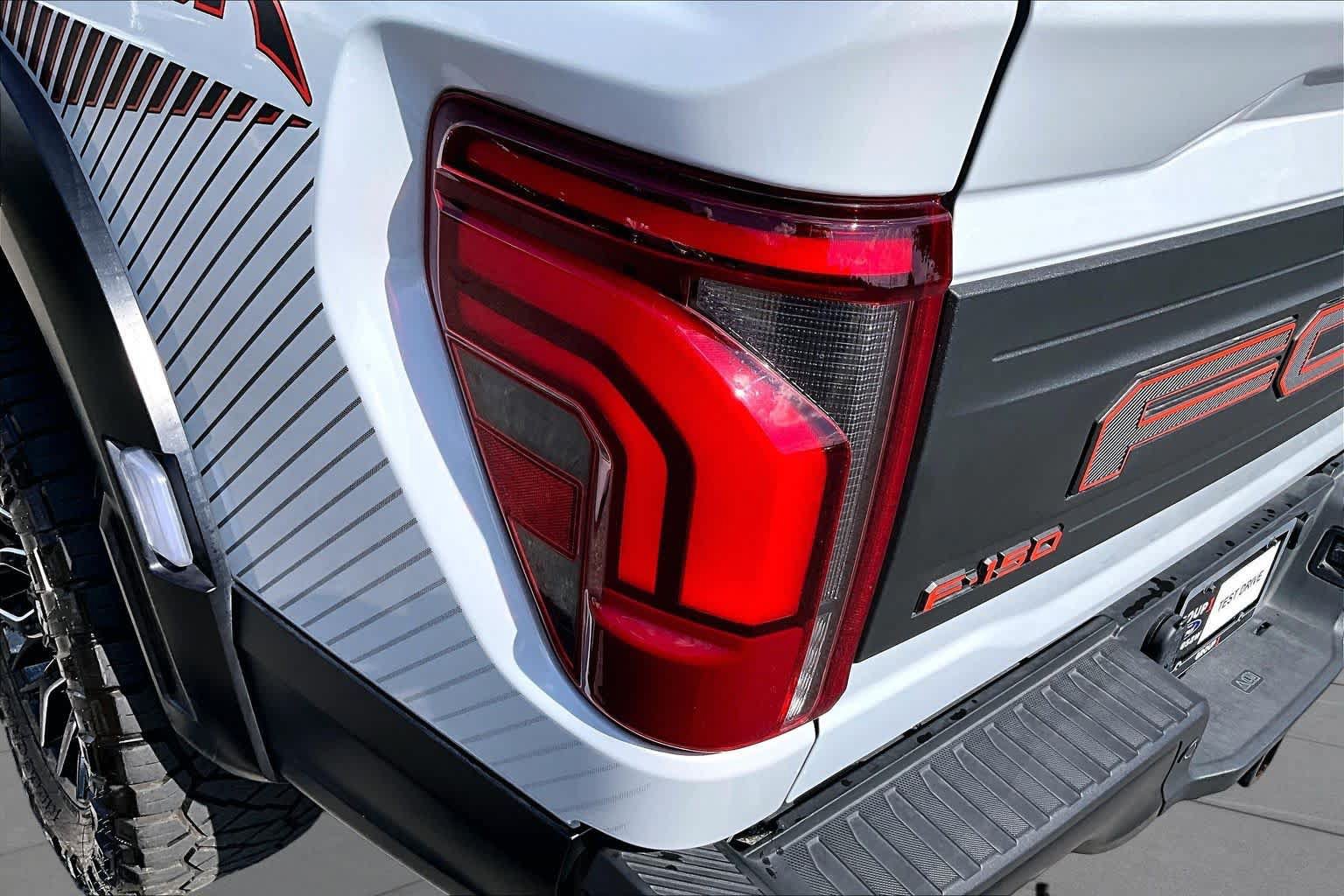 Used 2025 Ford F150 Raptor AWD/4WD image 28