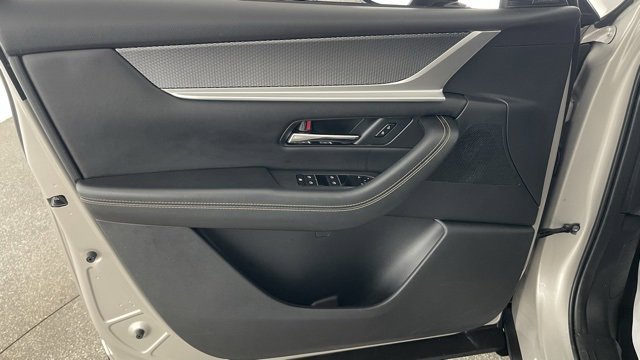 Used 2024 MAZDA CX-90 Plug-In Hybrid w/ Premium Pkg image 34