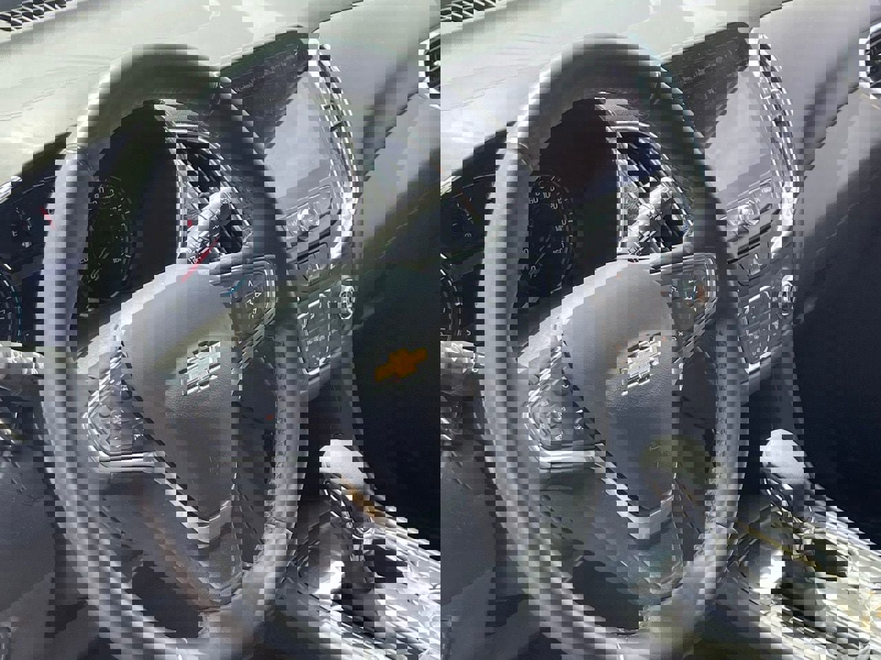 Used 2023 Chevrolet Equinox LT image 9