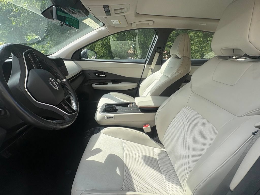 Used 2024 Nissan Ariya FWD image 16