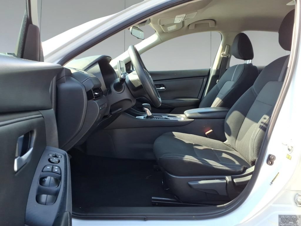 Used 2024 Nissan Sentra SV FWD image 15
