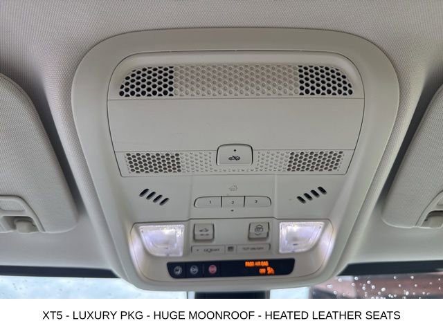 Used 2021 Cadillac XT5 Premium Luxury FWD image 27