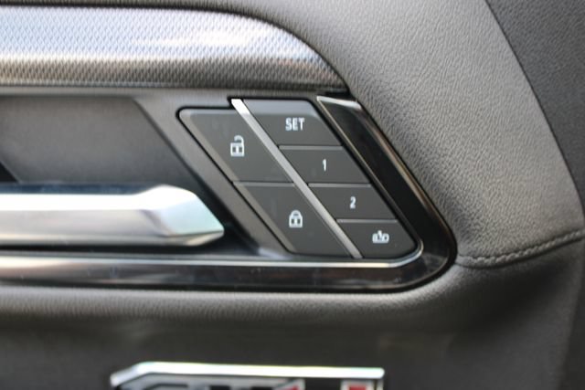 Used 2025 GMC Sierra 1500 AT4 w/ AT4 Premium Package AWD/4WD image 14
