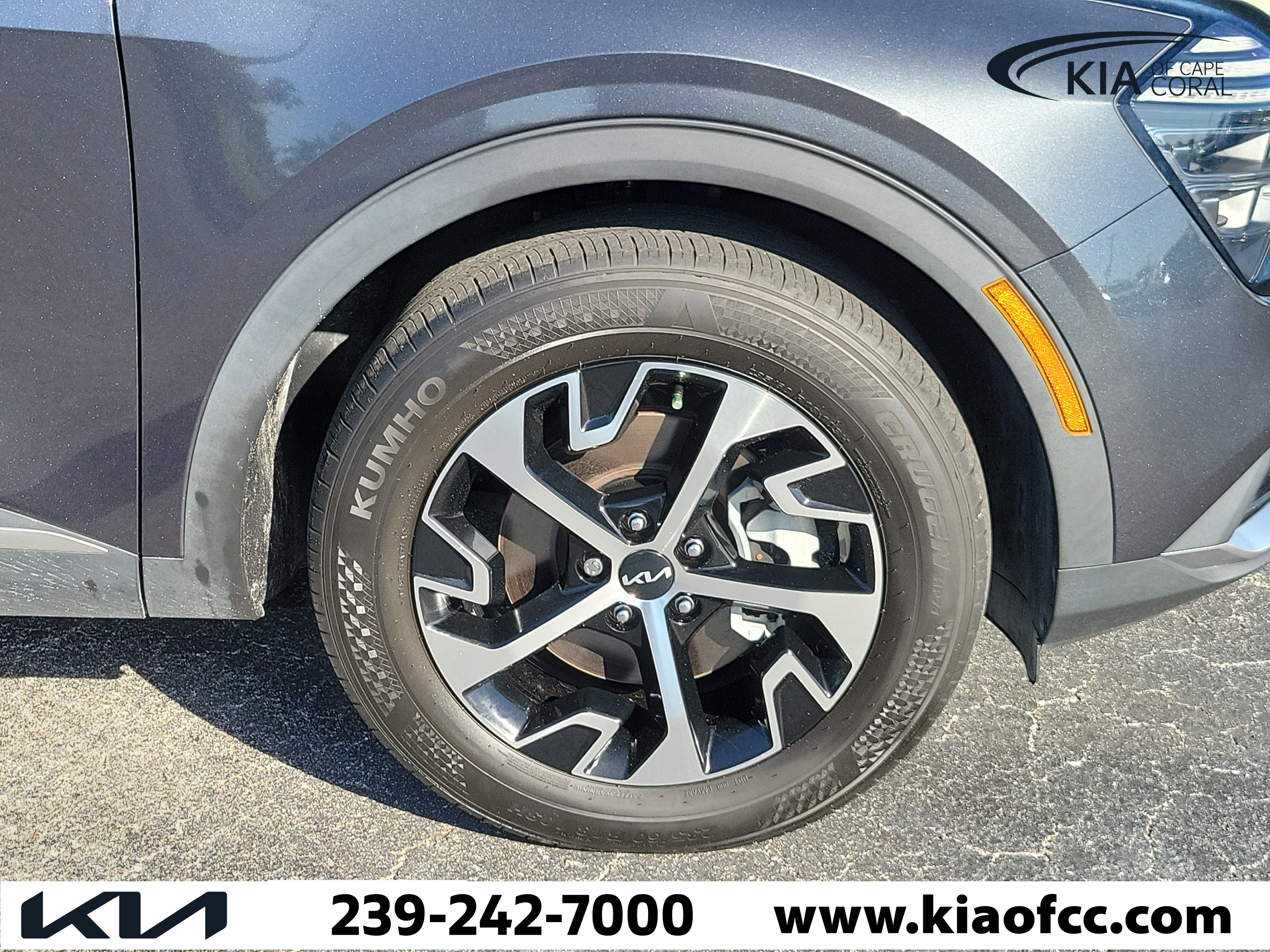 Certified 2024 Kia Sportage EX FWD image 7