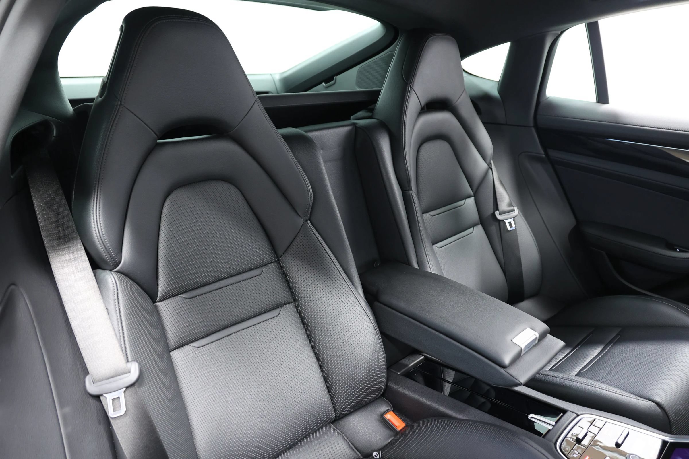 Used 2020 Porsche Panamera AWD/4WD image 81