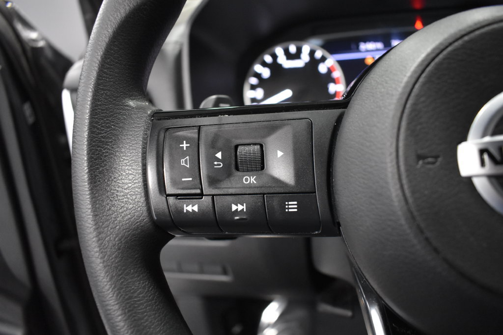 Used 2021 Nissan Rogue SV AWD/4WD image 28