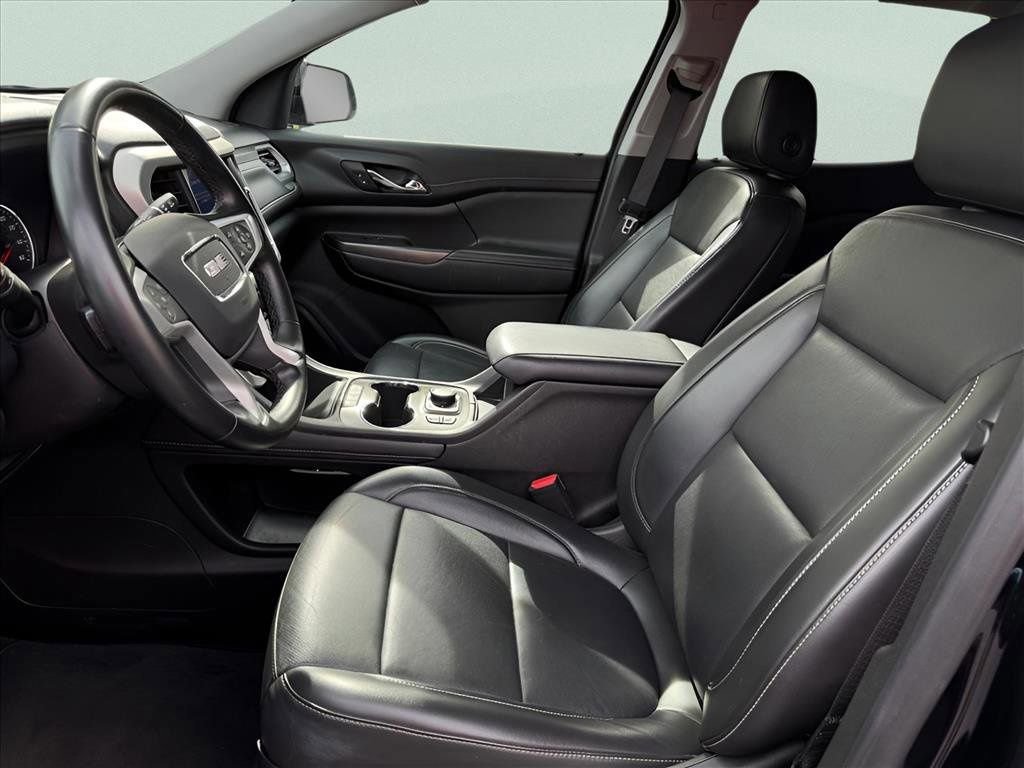 Used 2023 GMC Acadia SLT image 17