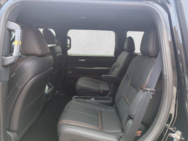 New 2026 Nissan Armada SL w/ Captain's Chari Seat Package AWD/4WD image 19