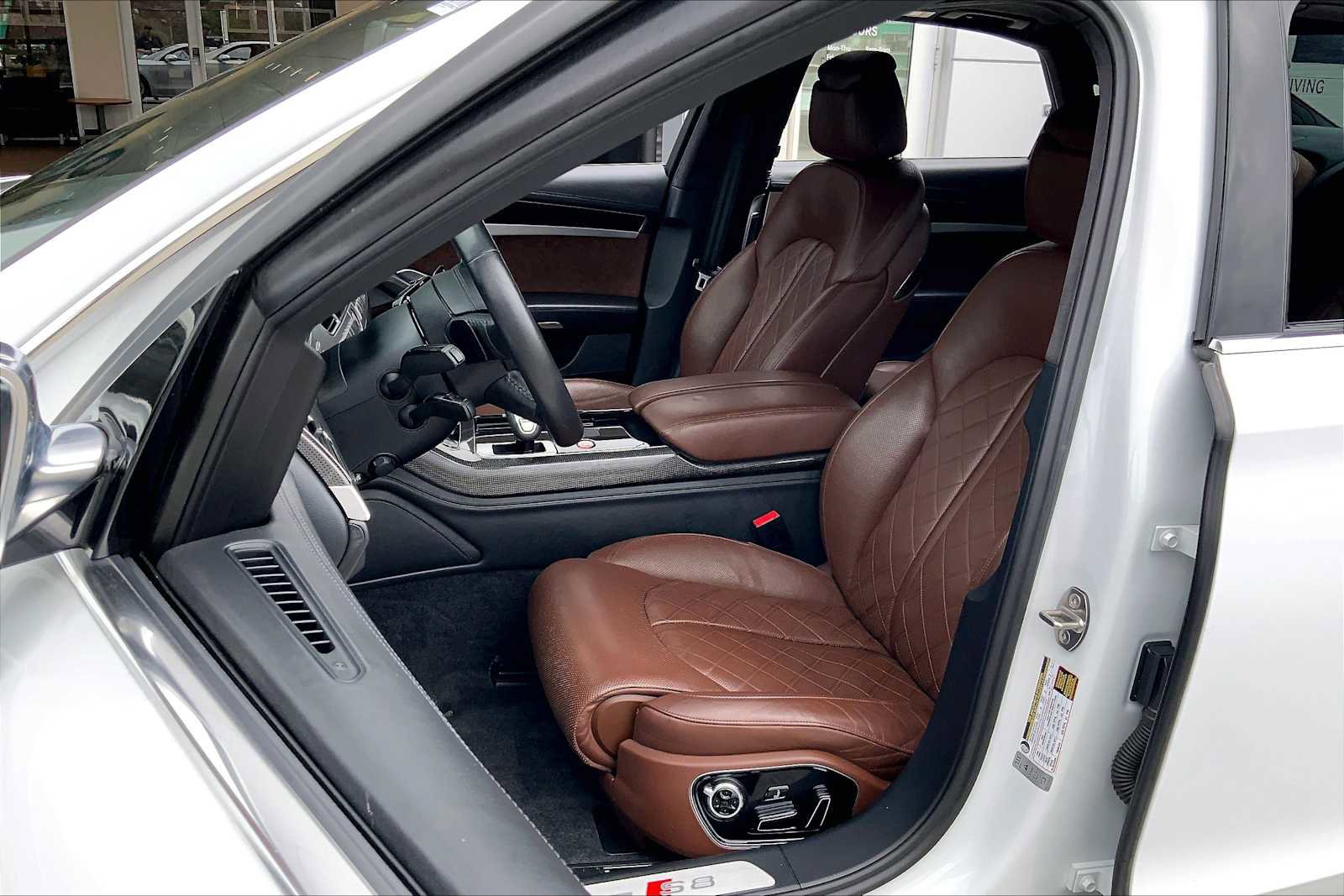 Used 2013 Audi S8 w/ Full Leather Pkg image 9