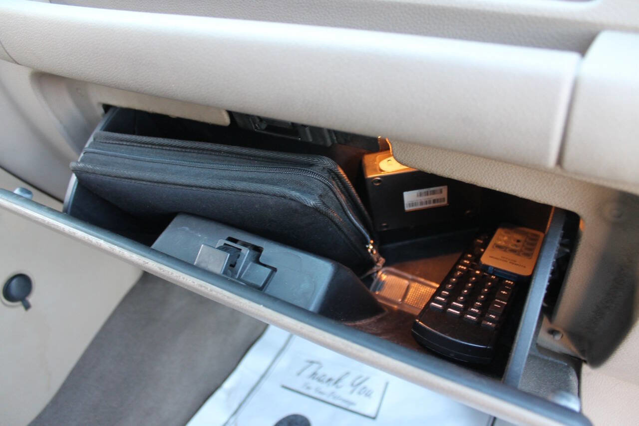 Used 2004 Ford Expedition Eddie Bauer RWD image 36