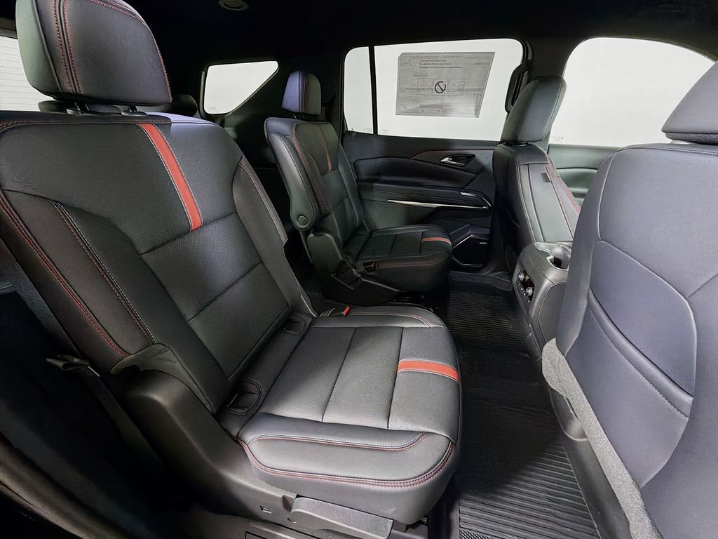 New 2026 Chevrolet Traverse RS w/ LPO, Floor Liner Package AWD/4WD image 24