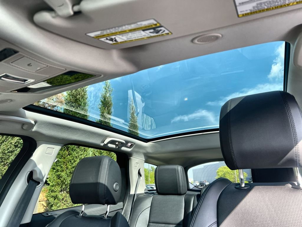 Certified 2025 Land Rover Discovery Sport S image 19