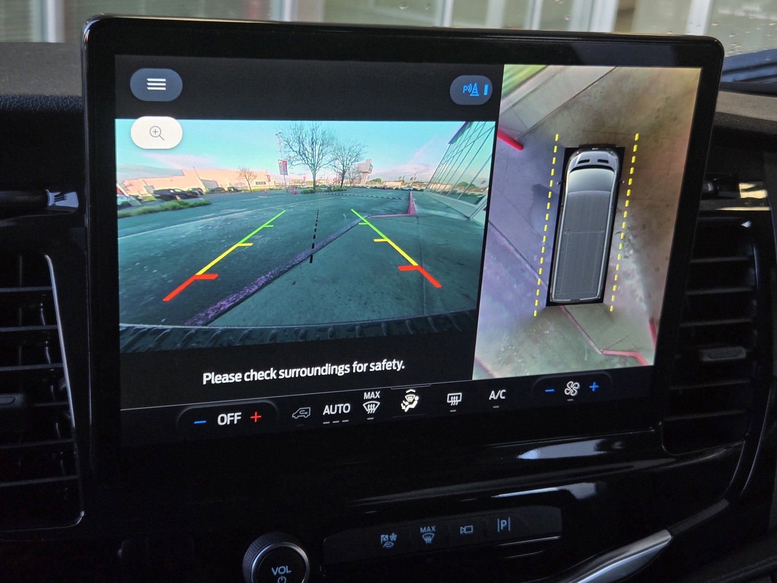 Used 2023 Ford Transit 350 XLT image 15