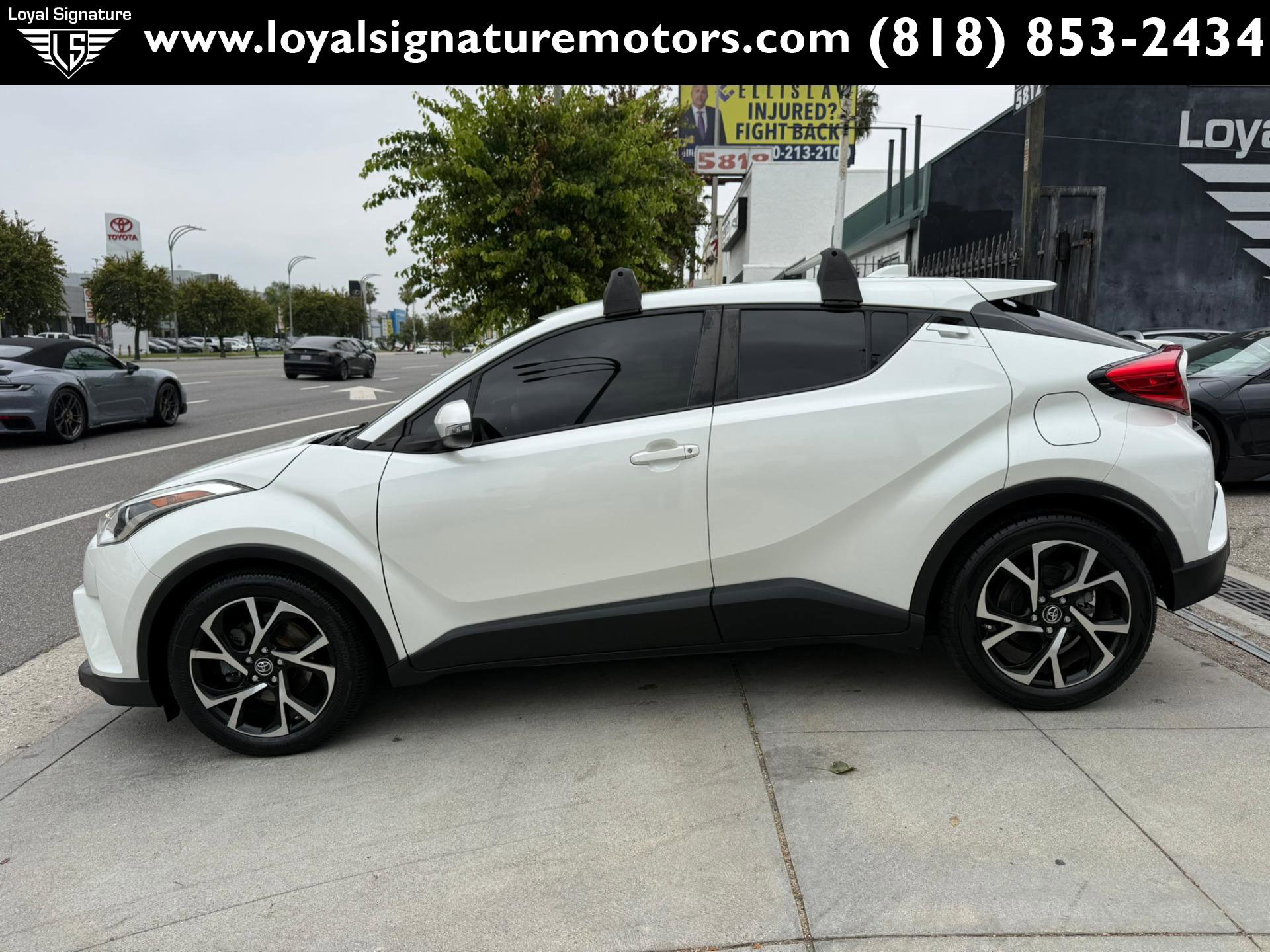 Used 2019 Toyota C-HR XLE FWD image 4