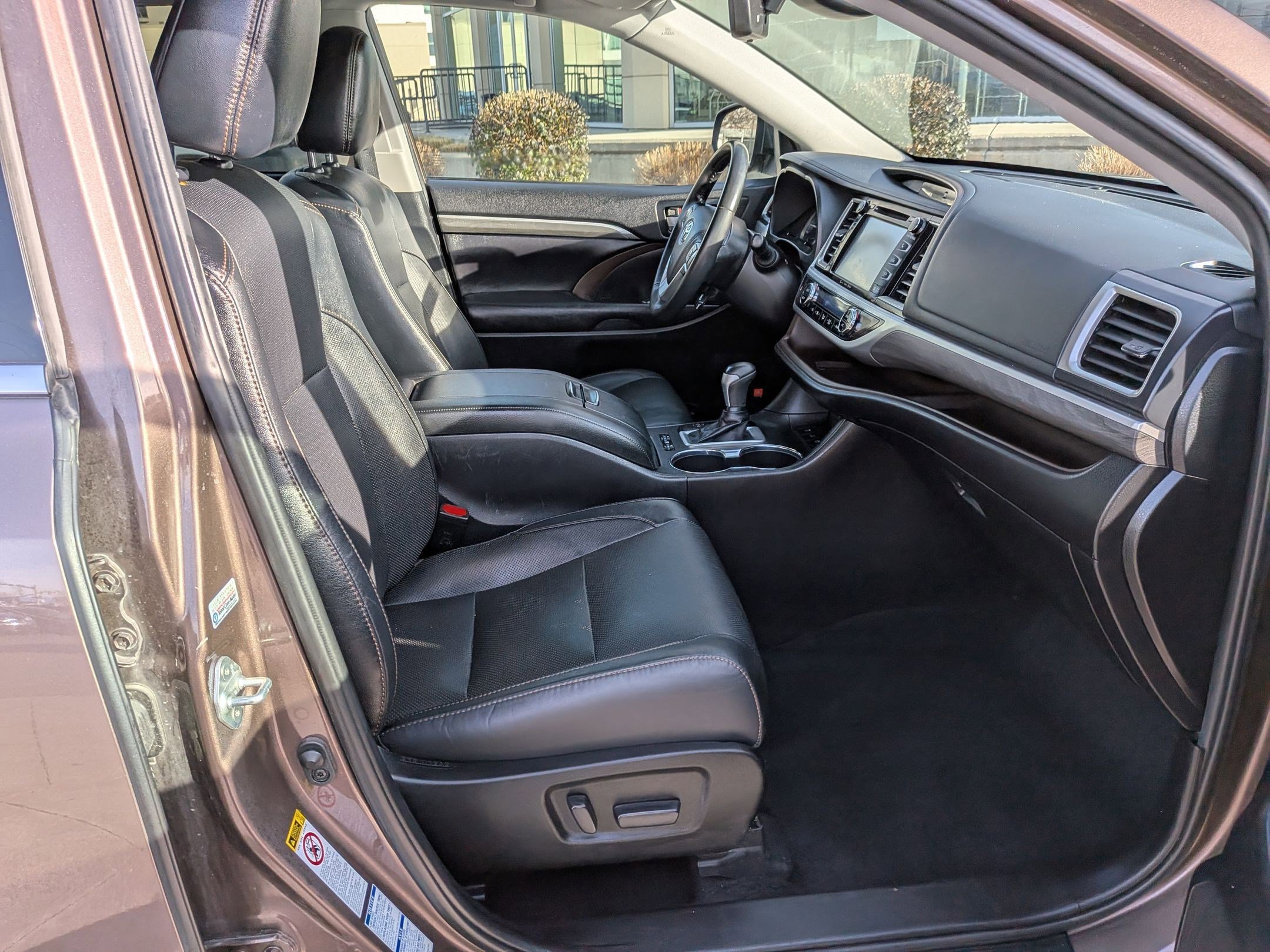Used 2019 Toyota Highlander Limited image 33
