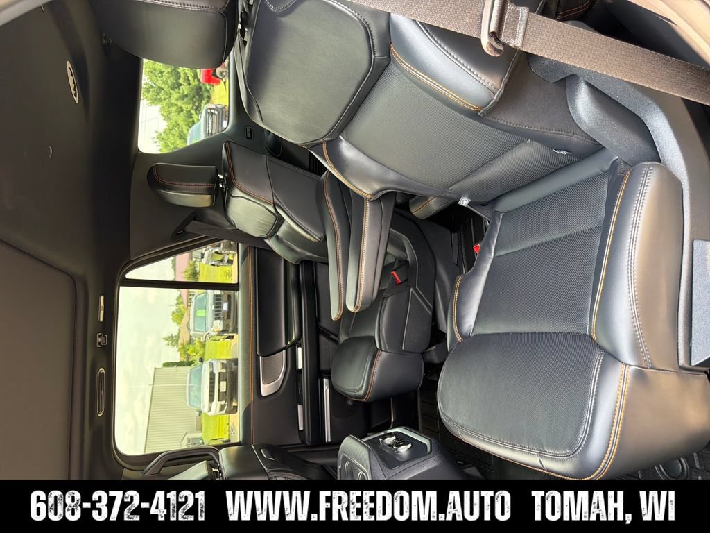 Used 2025 Ford Expedition Tremor AWD/4WD image 17
