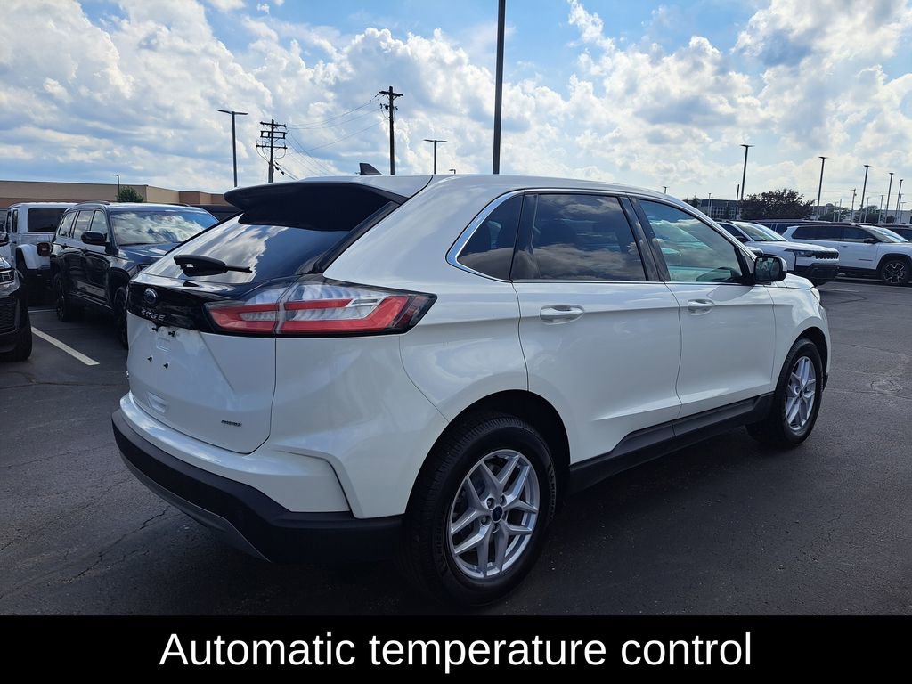 Used 2022 Ford Edge SEL w/ Convenience Package AWD/4WD image 3