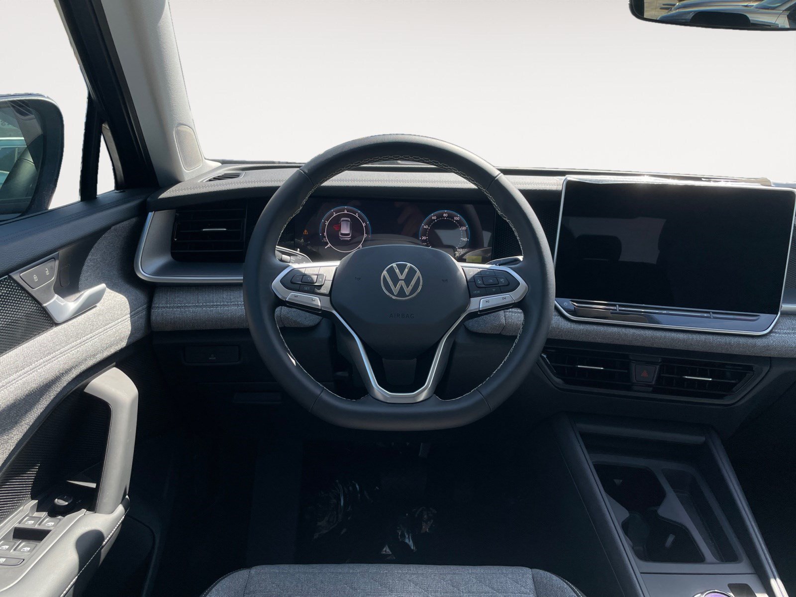 New 2025 Volkswagen Tiguan S AWD/4WD image 9