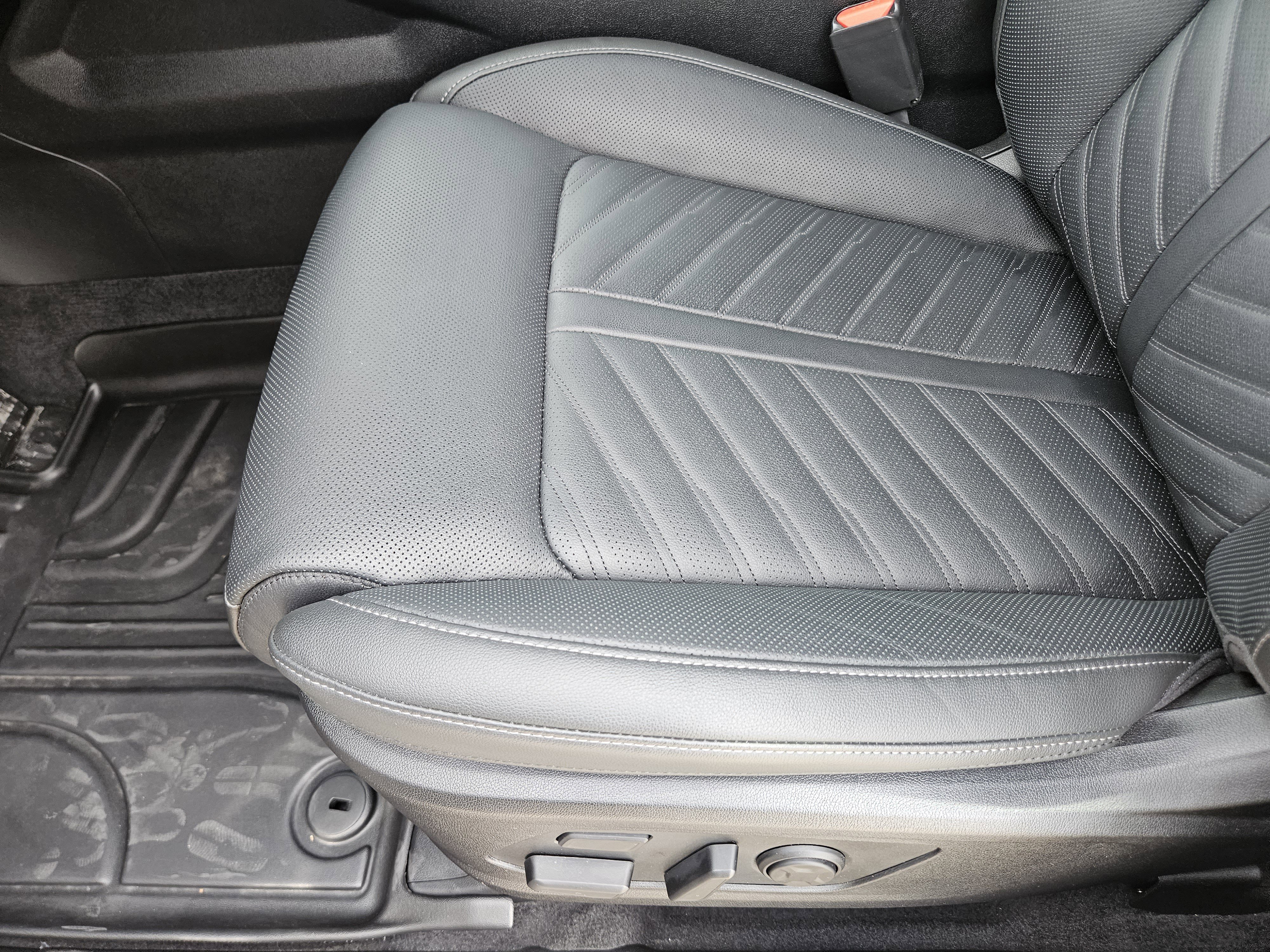 Used 2025 Kia Sorento SX Prestige image 24