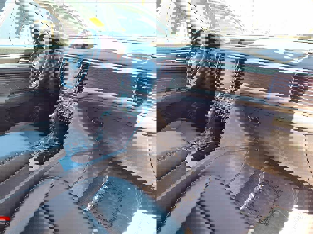 Used 2023 Volkswagen Atlas SE w/ Panoramic Sunroof Package image 23