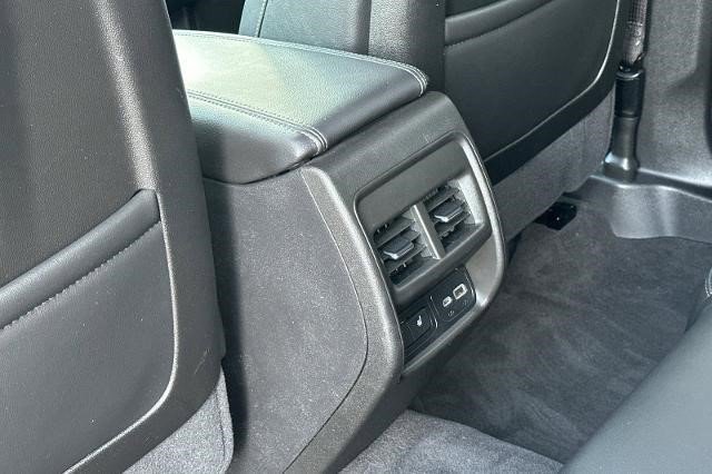 Certified 2023 Cadillac XT4 Luxury w/ Cold Weather Package image 21