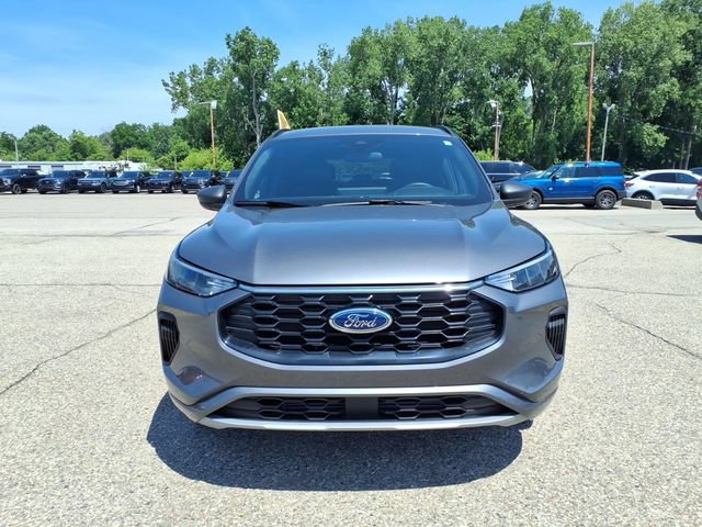 Certified 2024 Ford Escape ST-Line w/ Tech Pack #1 AWD/4WD image 2