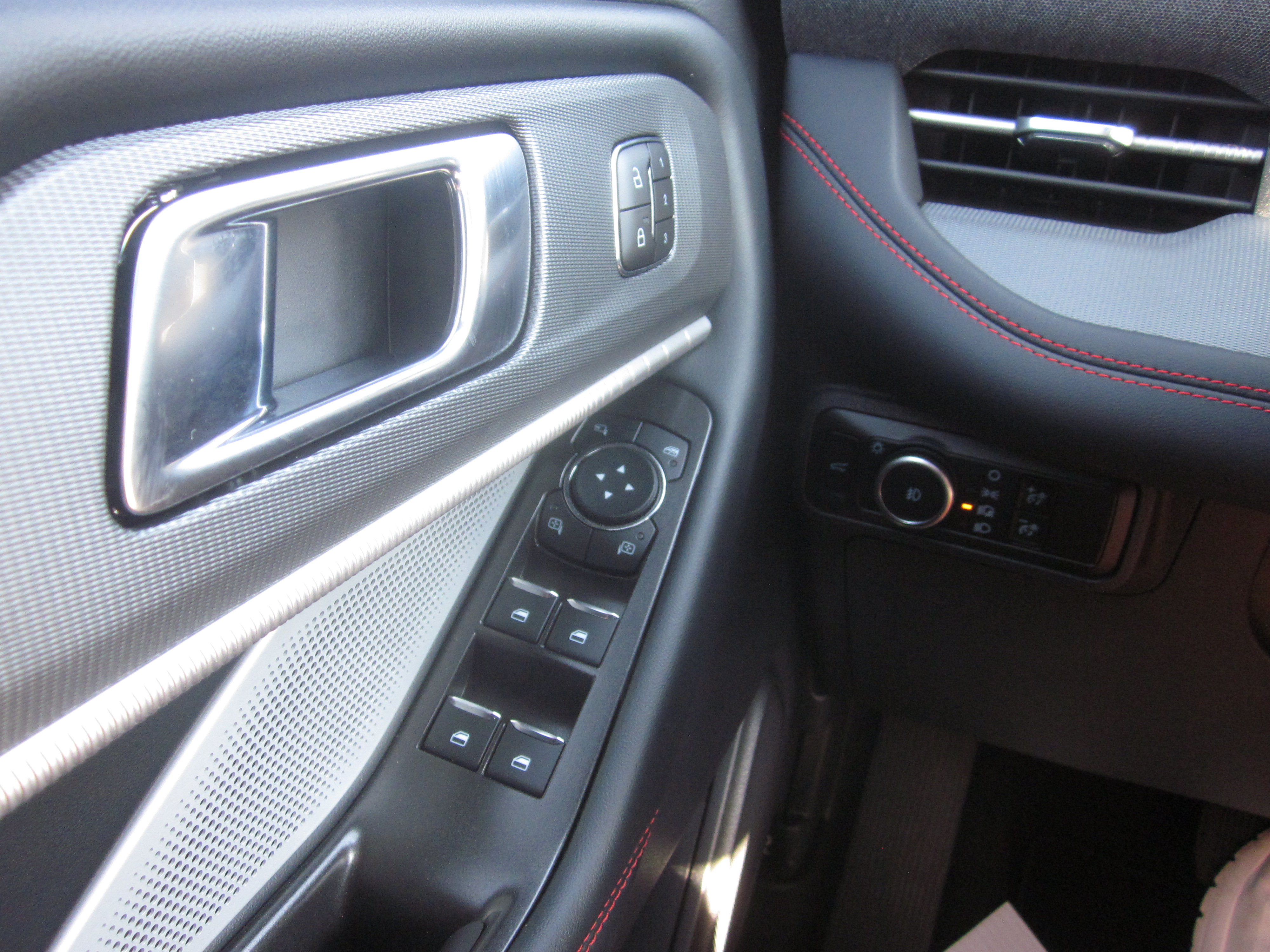 New 2026 Ford Explorer ST w/ Sun And Sound Package AWD/4WD image 23