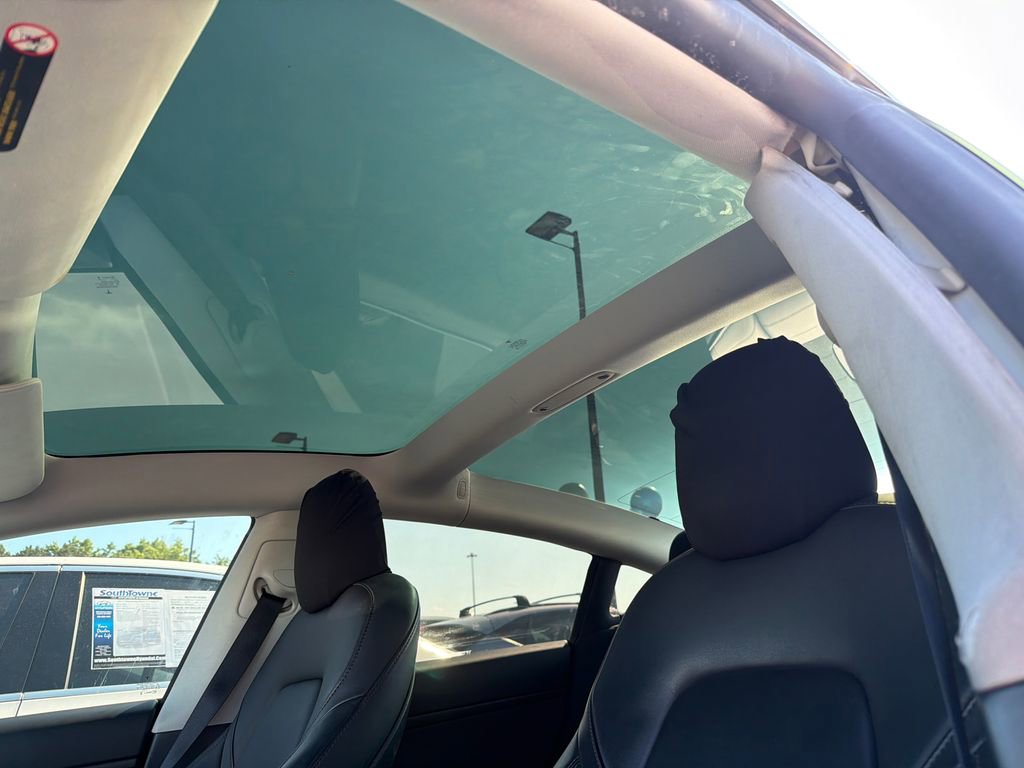 Used 2020 Tesla Model 3 Standard Range Plus RWD image 30