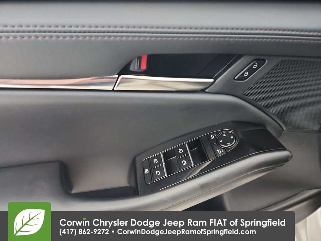 Used 2025 MAZDA MAZDA3 s FWD image 20