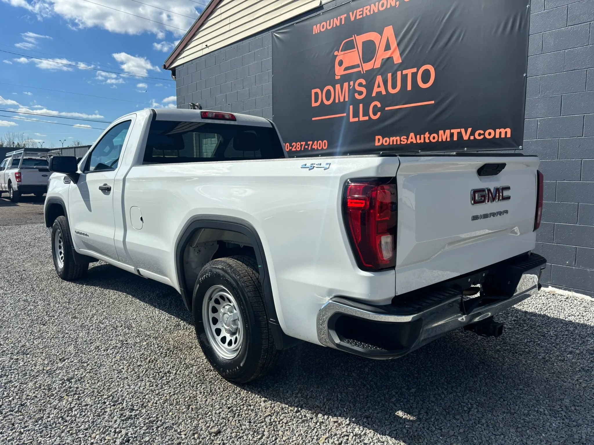 Used 2020 GMC Sierra 1500 4x4 Regular Cab w/ Sierra Value Package image 3