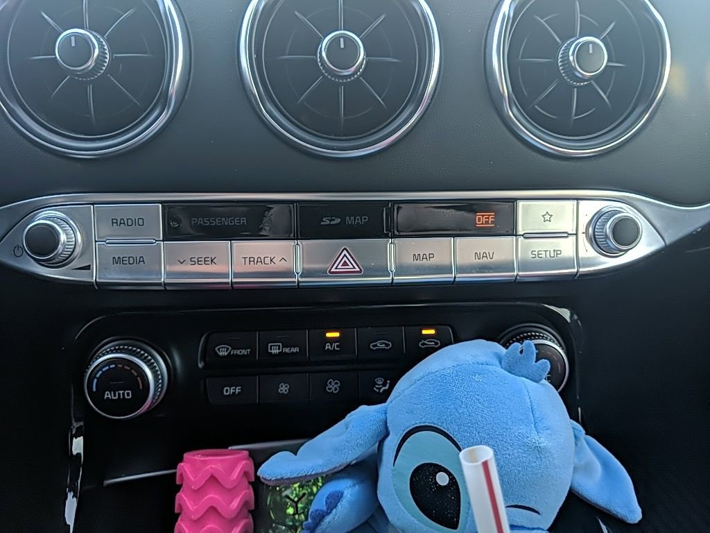 Used 2018 Kia Stinger GT2 image 18