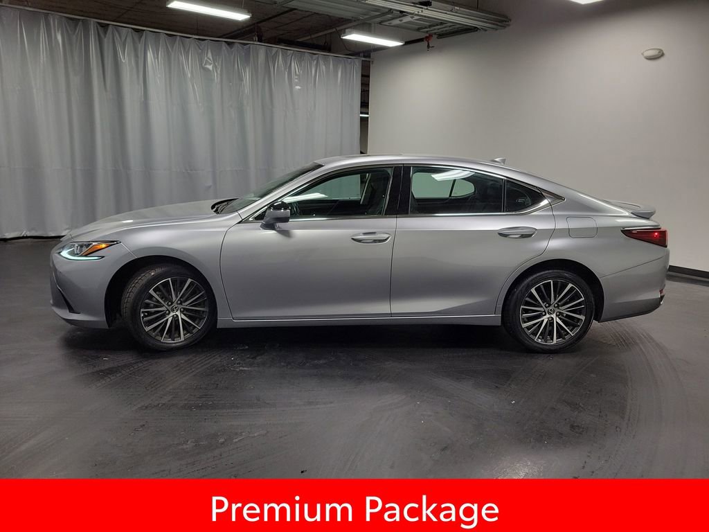 Used 2023 Lexus ES 250 w/ Premium Package image 5