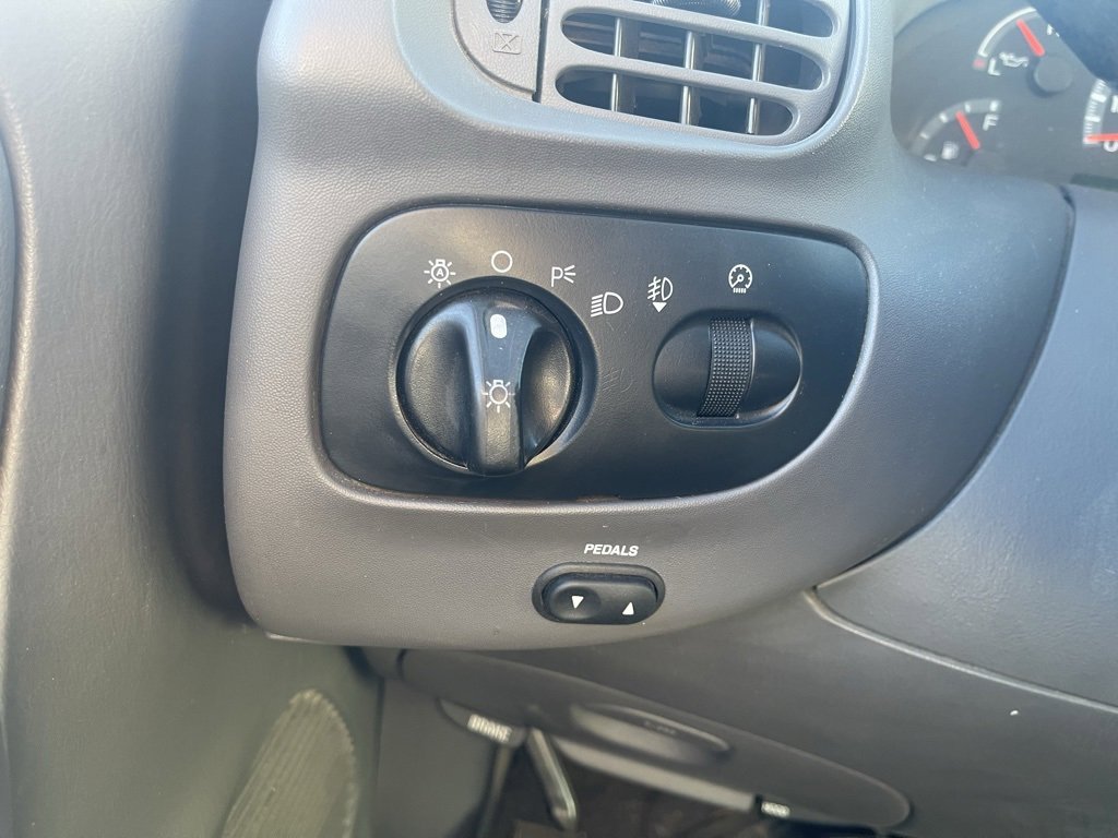 Used 2003 Ford F150 XL image 15