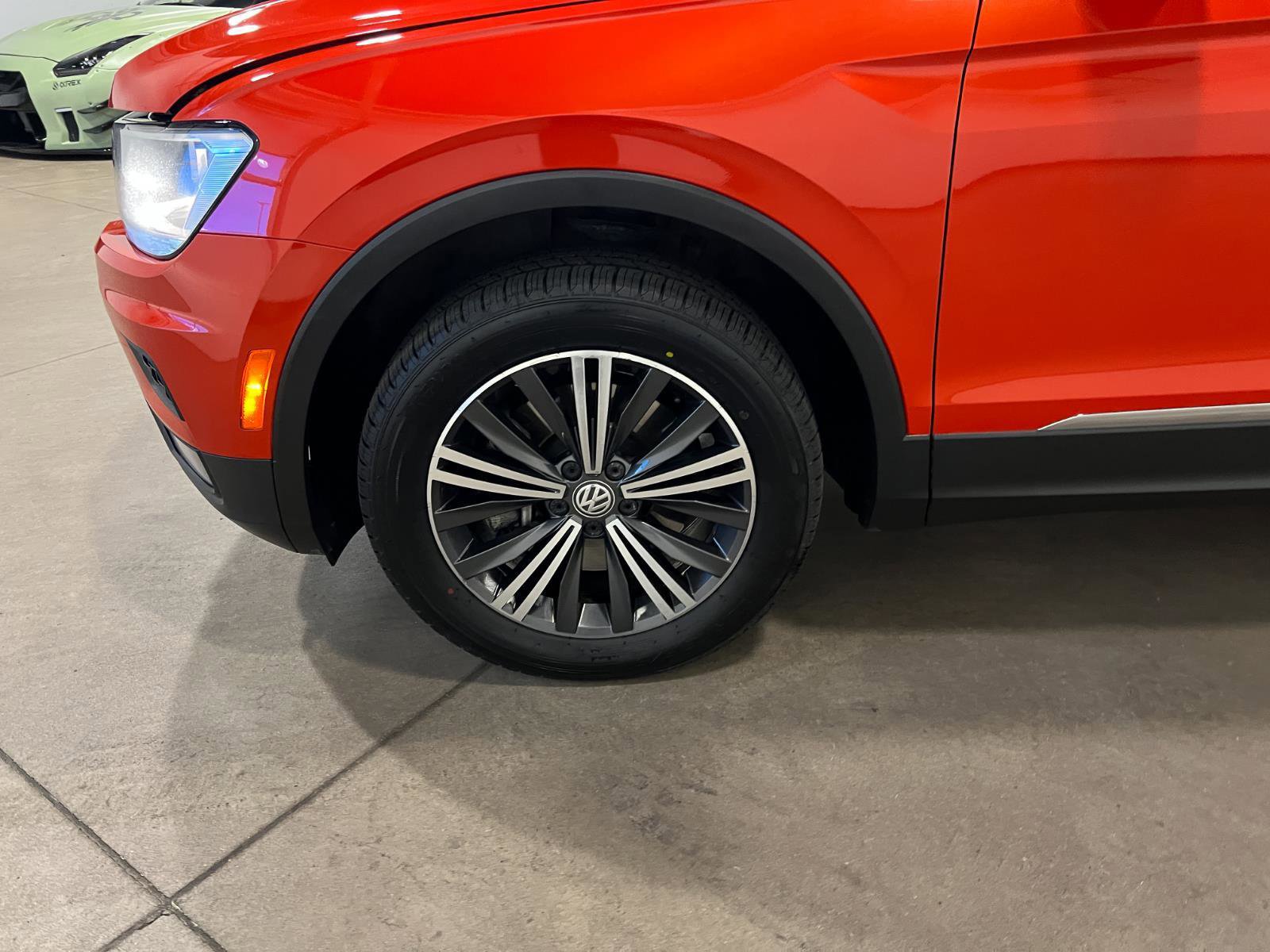Used 2018 Volkswagen Tiguan SEL AWD/4WD image 43