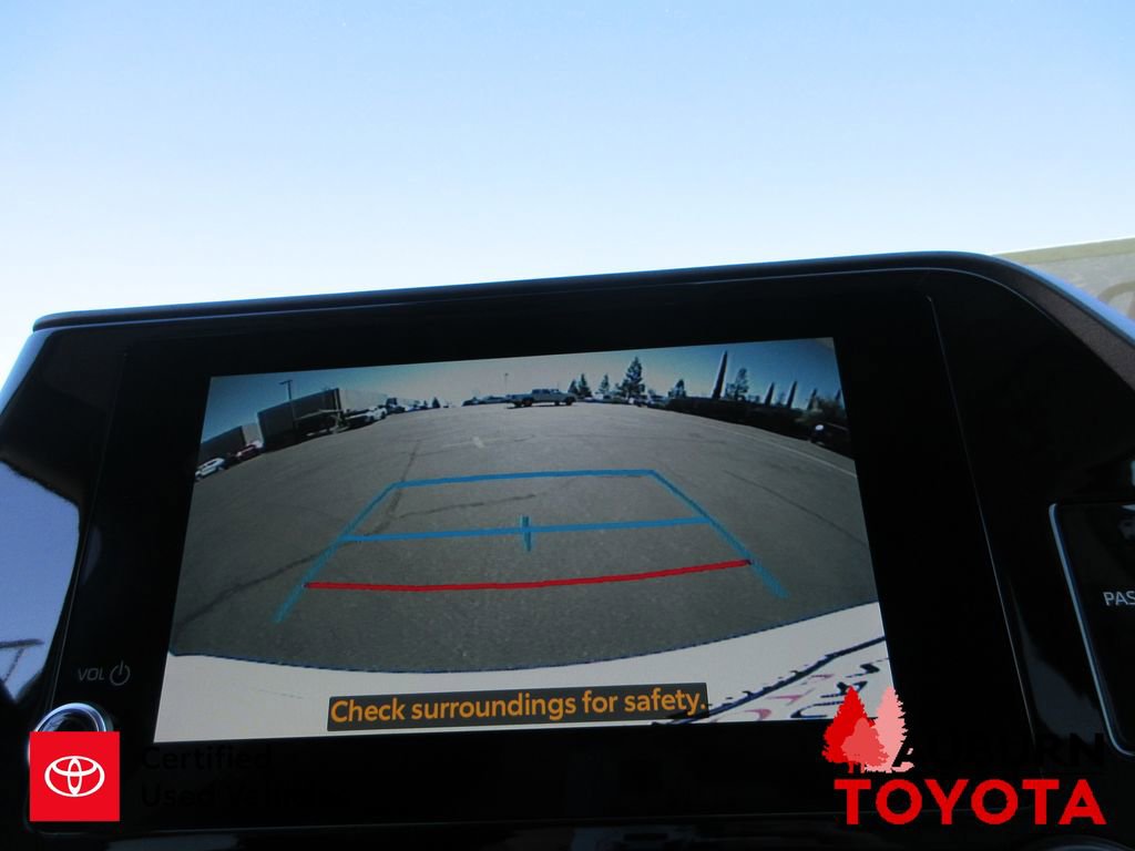 Certified 2025 Toyota Highlander LE image 18