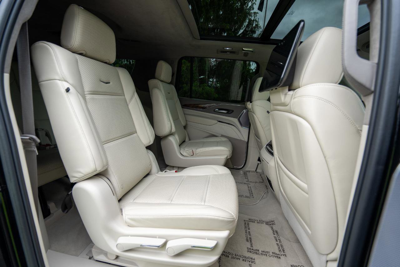 Used 2023 Cadillac Escalade ESV Sport Platinum AWD/4WD image 26