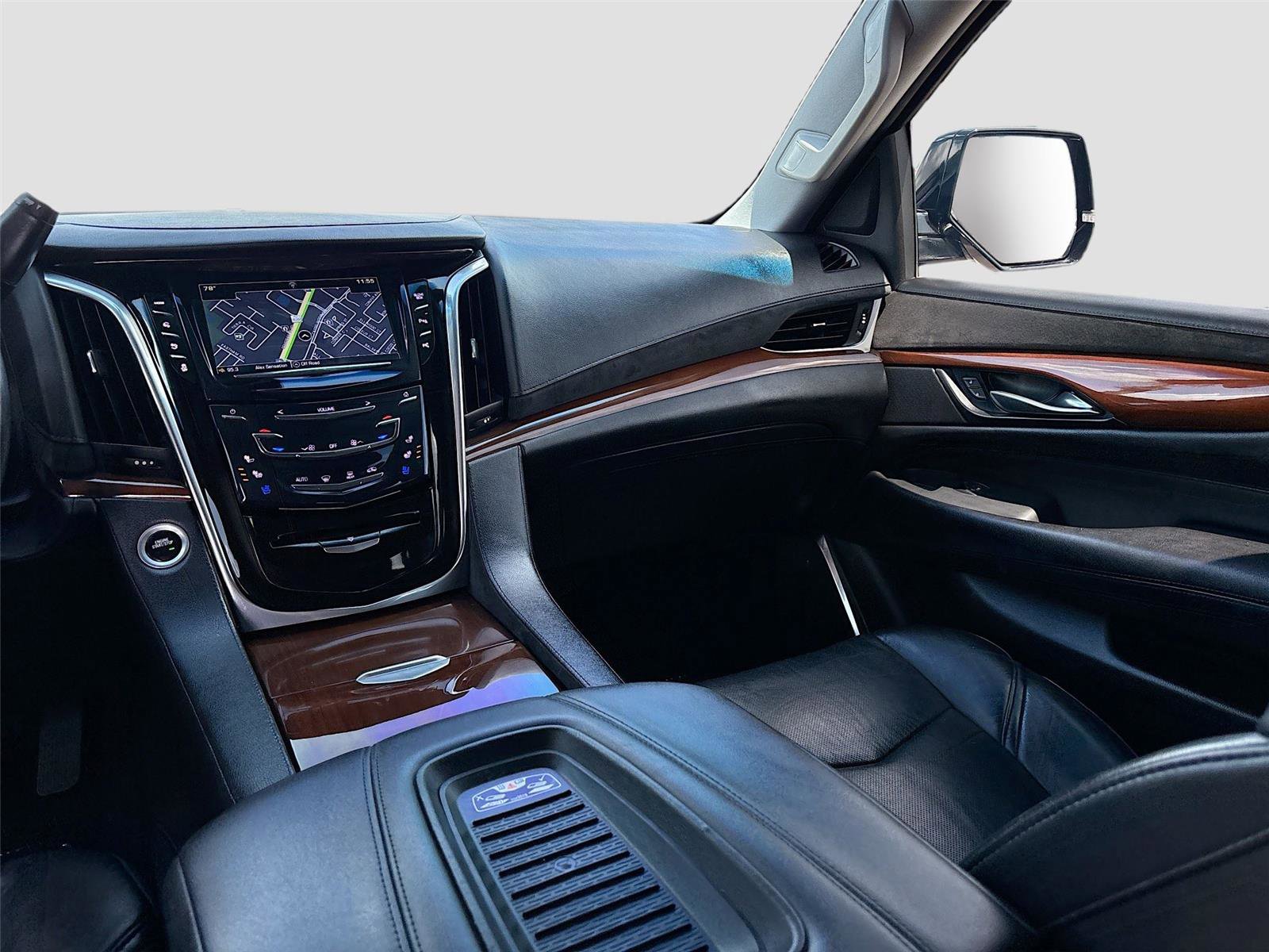 Used 2018 Cadillac Escalade 2WD image 24