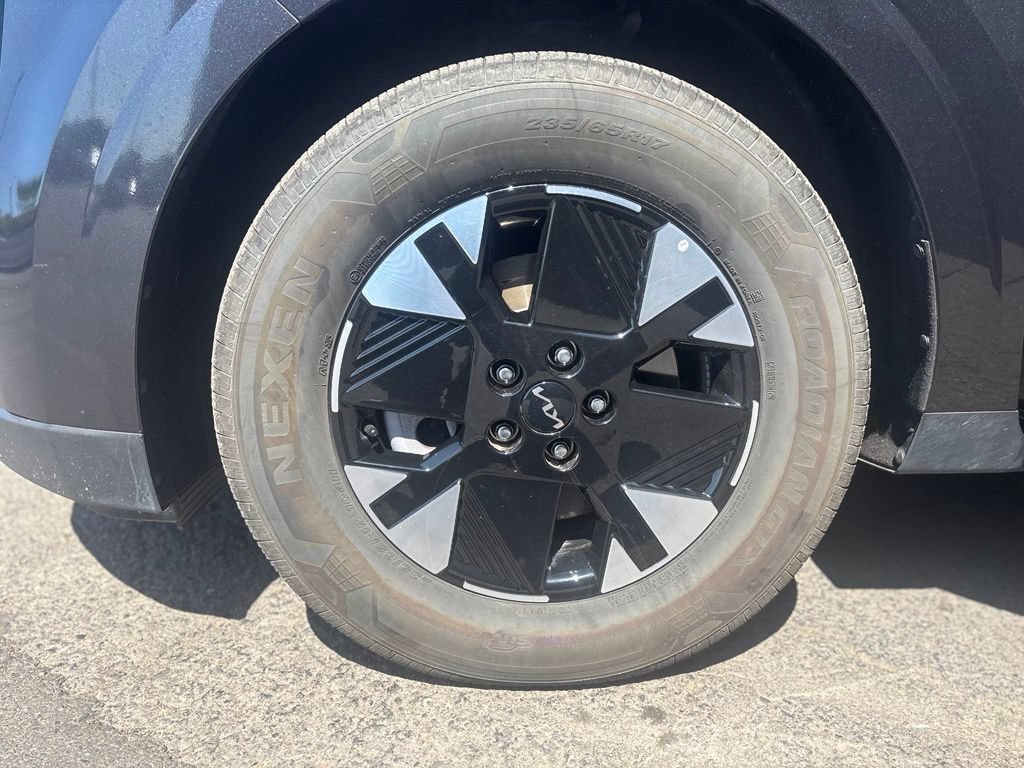 Used 2026 Kia Carnival LXS FWD image 33