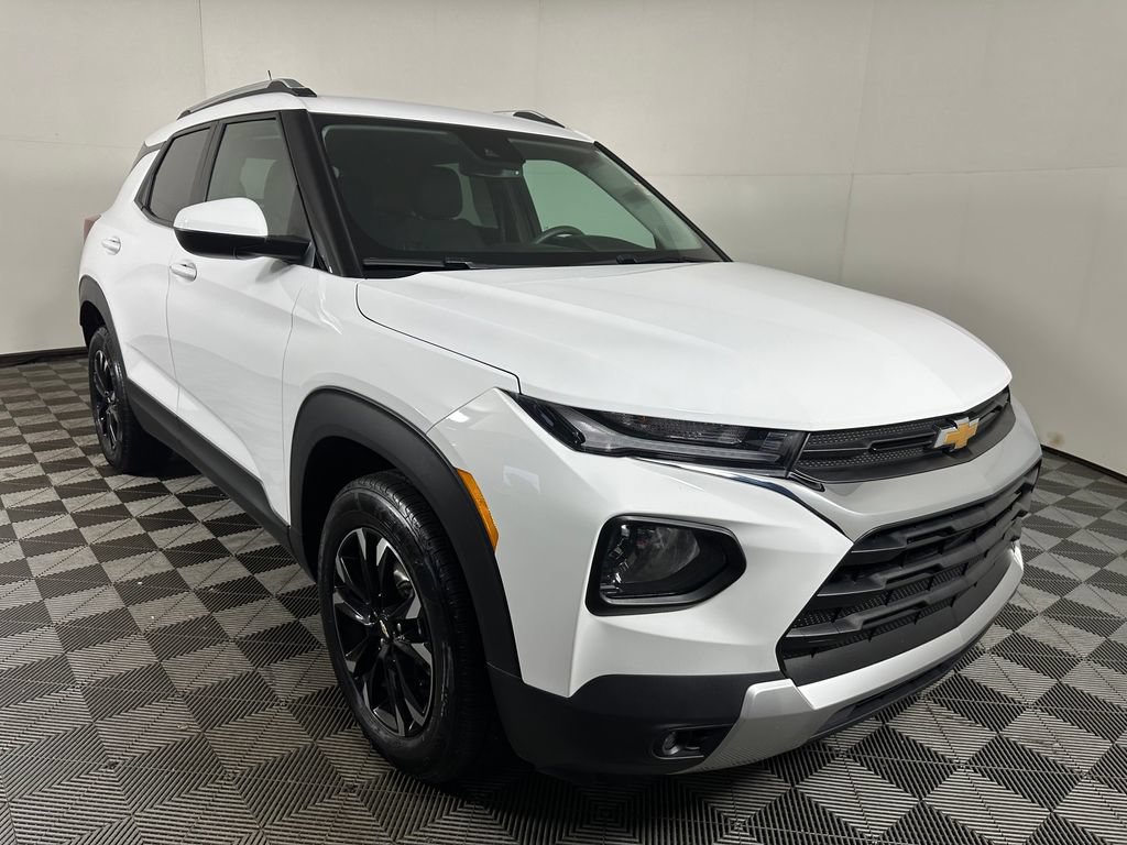 Used 2023 Chevrolet TrailBlazer LT w/ Convenience Package AWD/4WD image 7