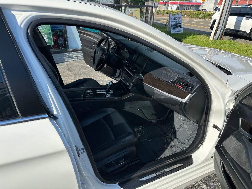Used 2014 BMW 528i xDrive Sedan AWD/4WD image 15