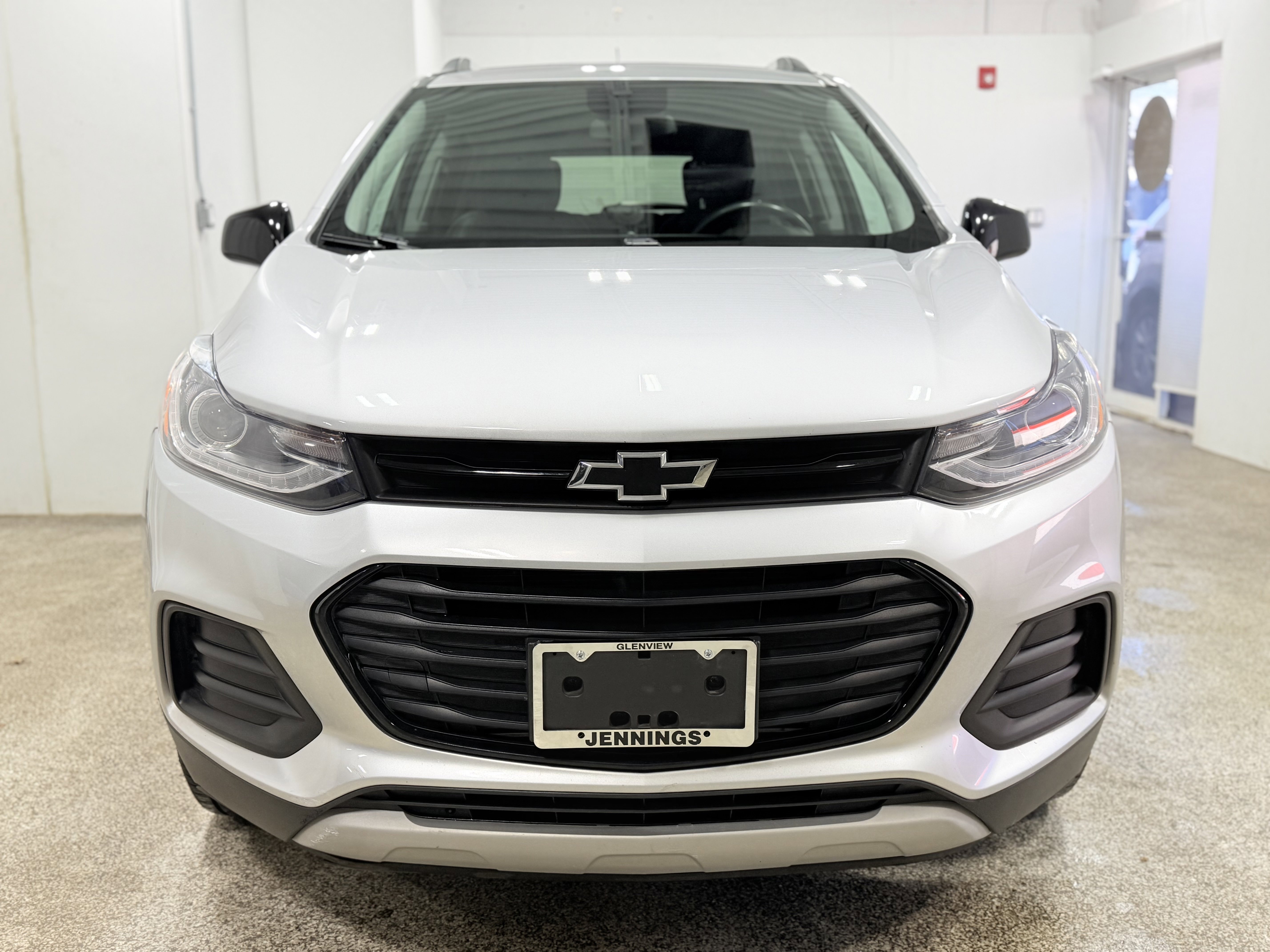 Used 2019 Chevrolet Trax LT w/ Sun & Sound Package image 2