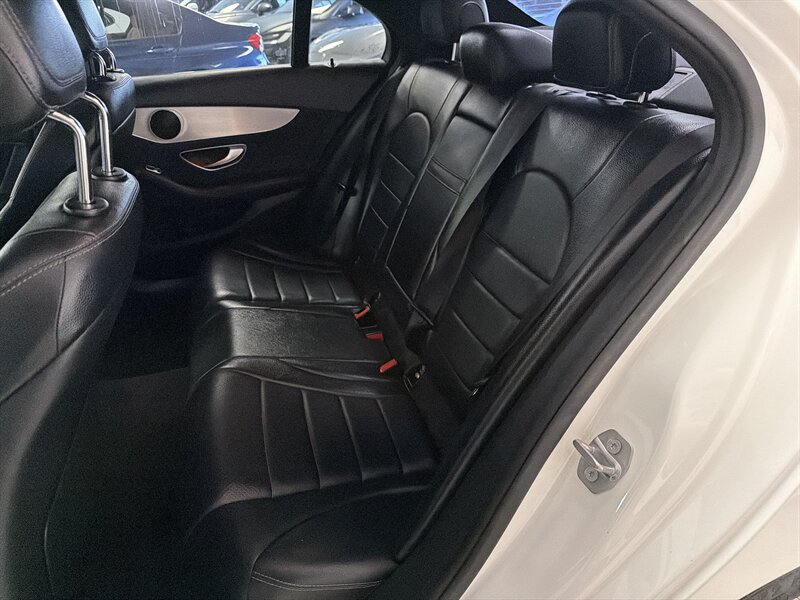 Used 2019 Mercedes-Benz C 300 Sedan image 24