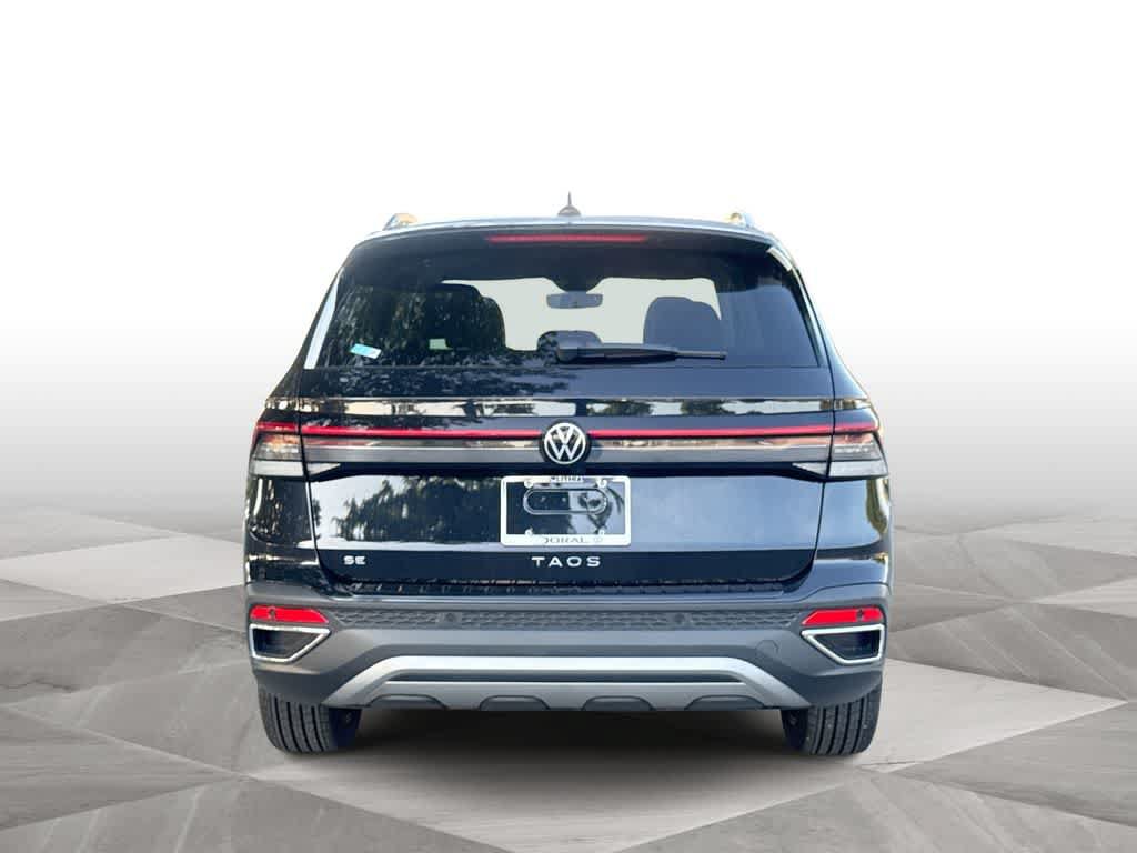 New 2026 Volkswagen Taos SE FWD image 7