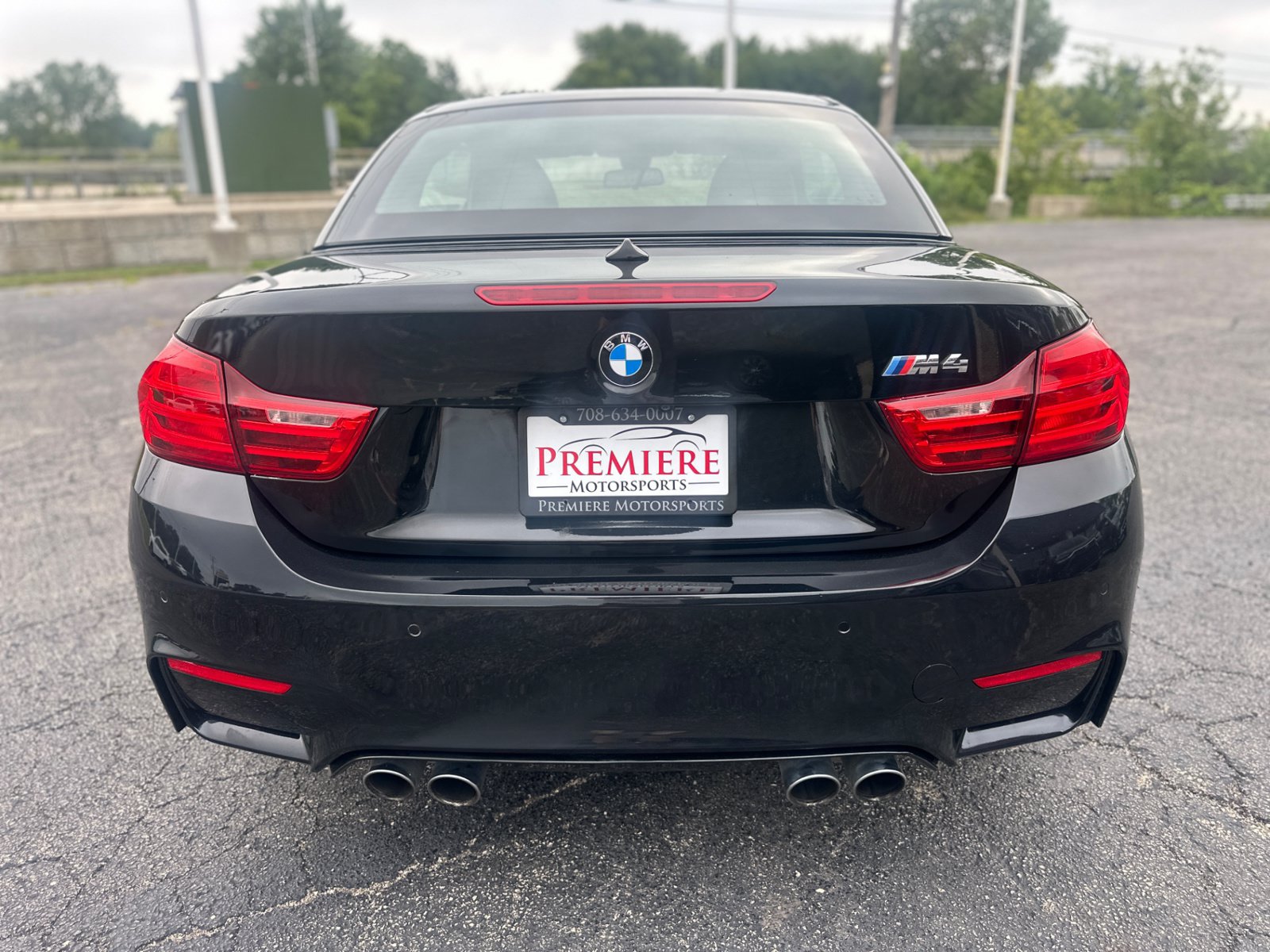 Used 2016 BMW M4 Convertible RWD image 4