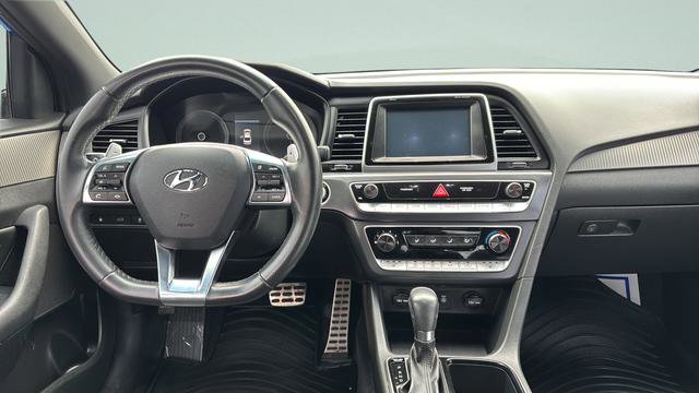 Used 2018 Hyundai Sonata Sport FWD image 17