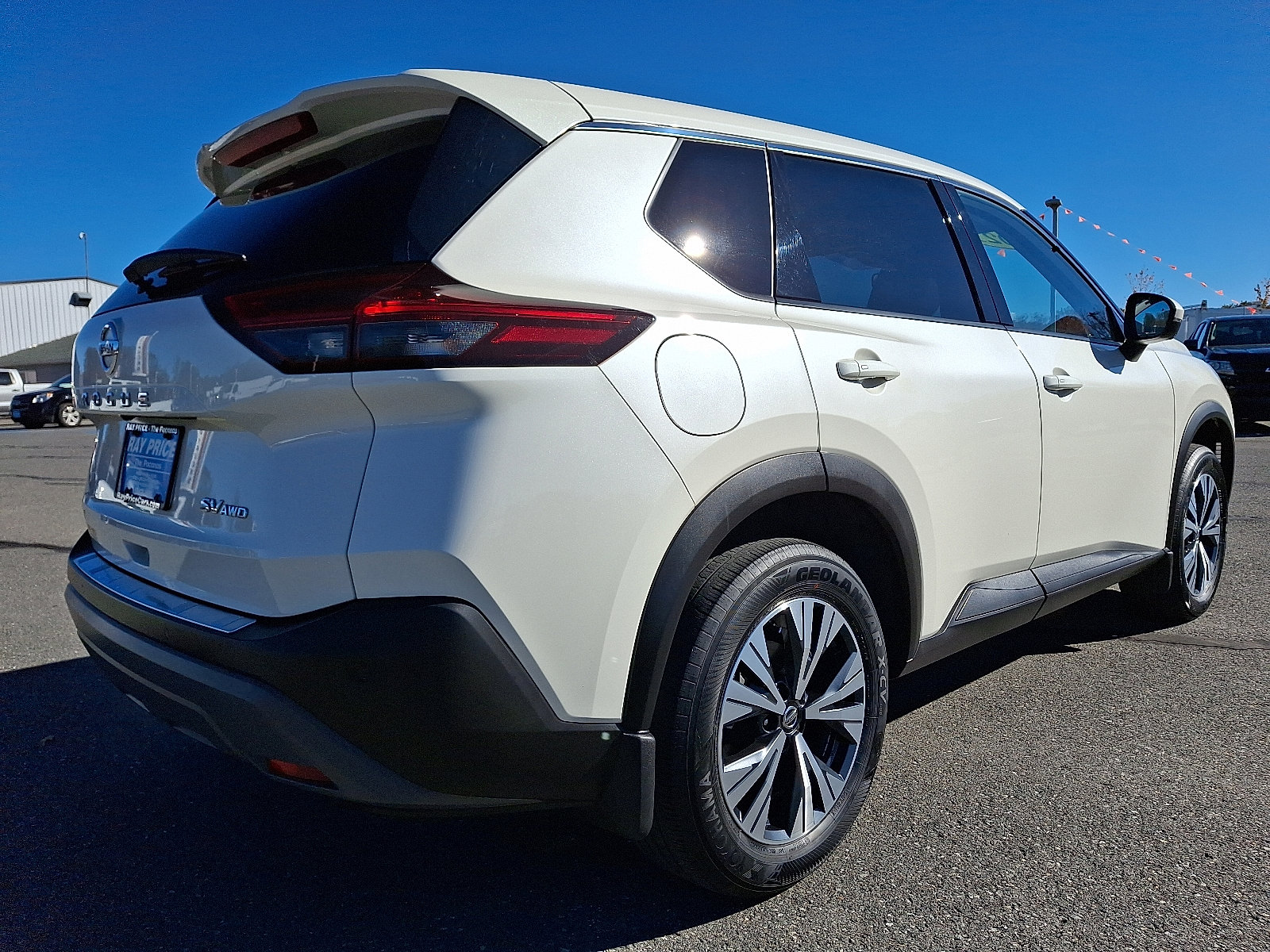 Used 2021 Nissan Rogue SV image 6