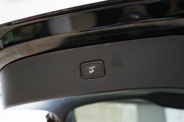 Used 2022 Ford Edge Titanium image 48