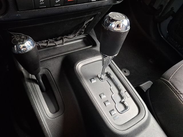 Used 2014 Jeep Wrangler Sahara w/ Connectivity Group AWD/4WD image 14